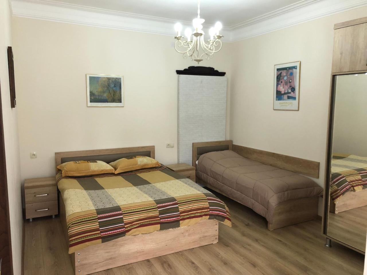 Temo Guest House 10 Batumi Exterior photo