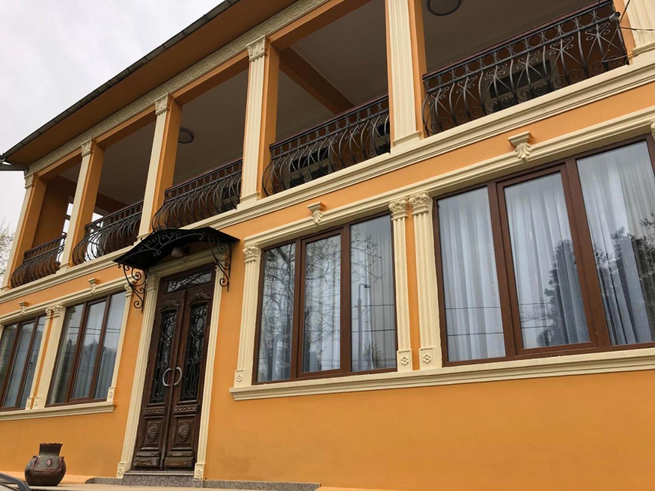 Temo Guest House 10 Batumi Exterior photo
